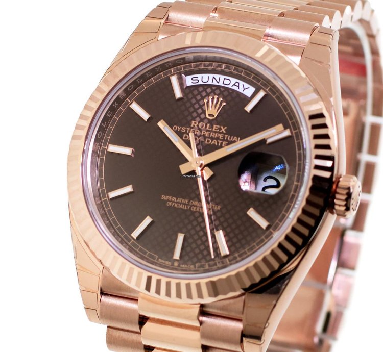Rolex Day-date 40 40mm Everose Gold Chocolate Diagonal Motif Index Dial 228235