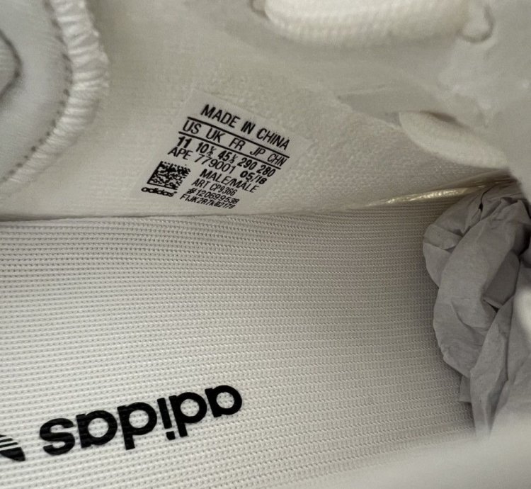Yeezy Boost 350 V2 Triple White