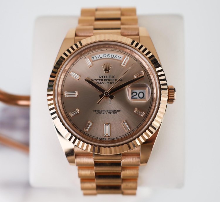 Rolex Day-date 40 40mm Everose Gold Fluted Bezel Sundust Baguette Diamond Dial Presidential 228235
