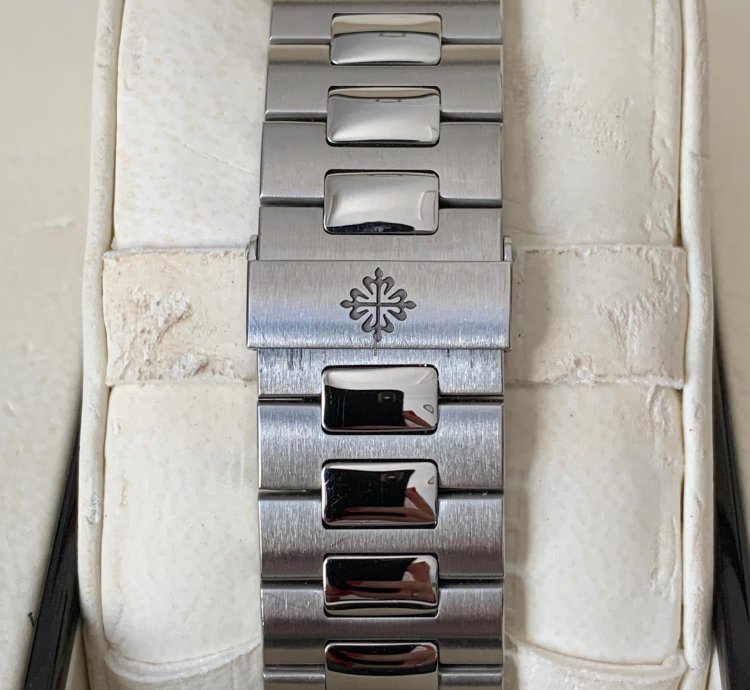 Patek Philippe Nautilus 5711 Black Blue Dial Full Set 2007