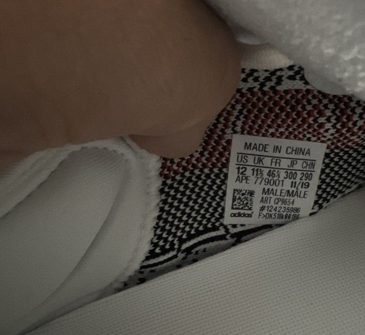 Yeezy Boost 350 V2 Zebra
