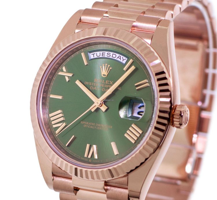 Rolex Day-date 40 40mm Everose Gold Olive Green Roman Dial 228235