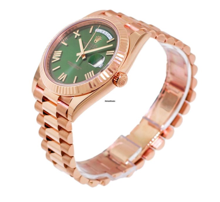 Rolex Day-date 40 40mm Everose Gold Olive Green Roman Dial 228235