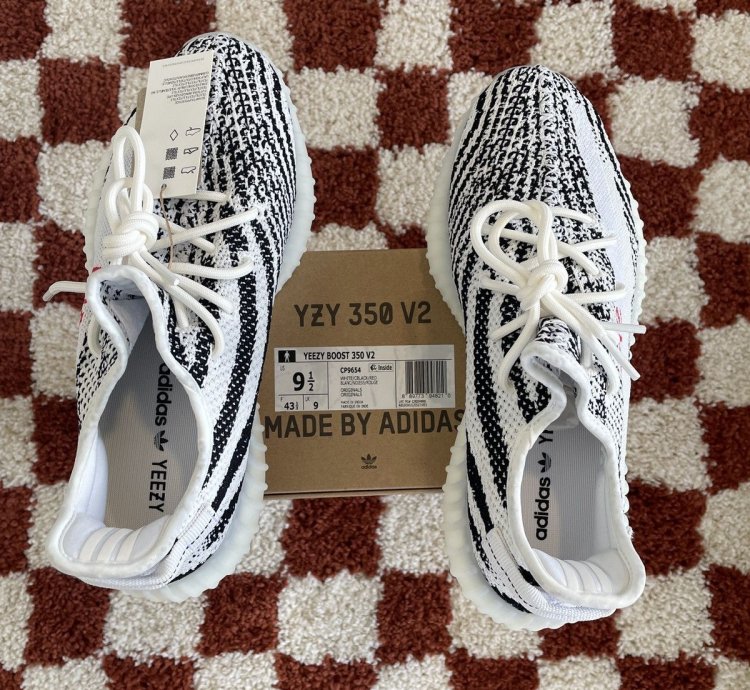 Yeezy Boost 350 V2 Zebra 2017