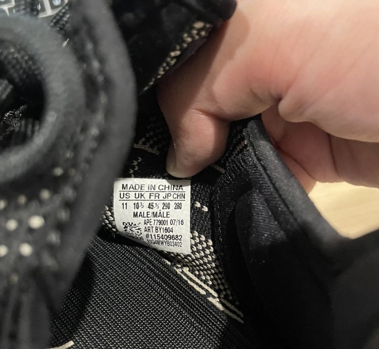Yeezy Boost 350v2 Black White oreo
