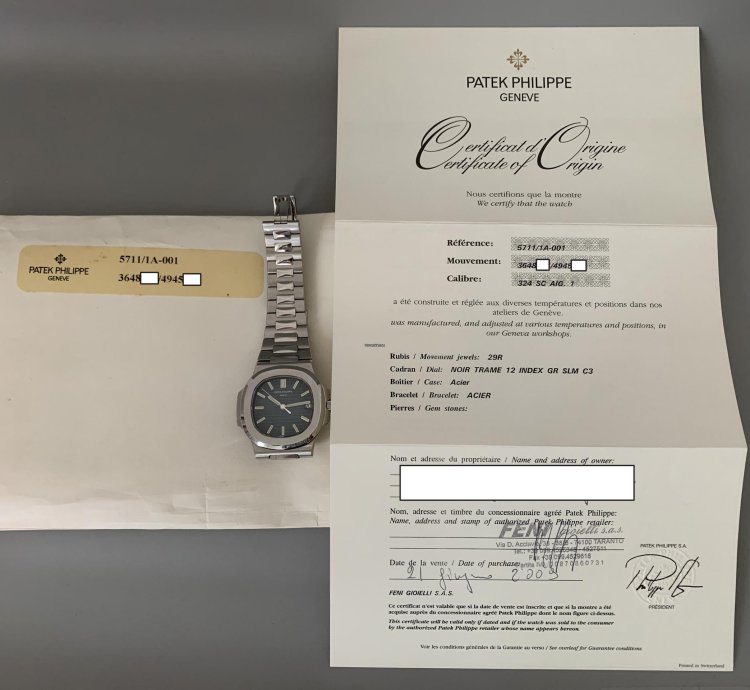 Patek Philippe Nautilus 5711 Last Series Of Transition Geneva Seal Punch Full Set Top Condition 2009