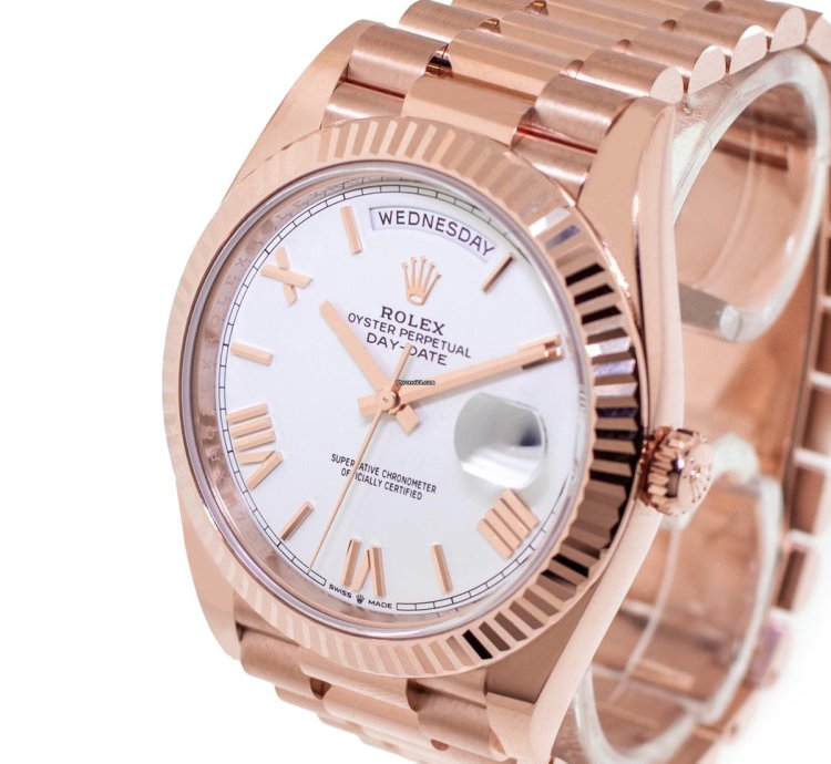 Rolex Day-date 40 40mm Everose Gold White Roman Dial Fluted Bezel 228235