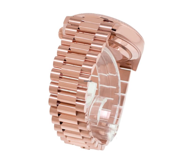 Rolex Day-date 40 40mm Everose Gold White Roman Dial Fluted Bezel 228235