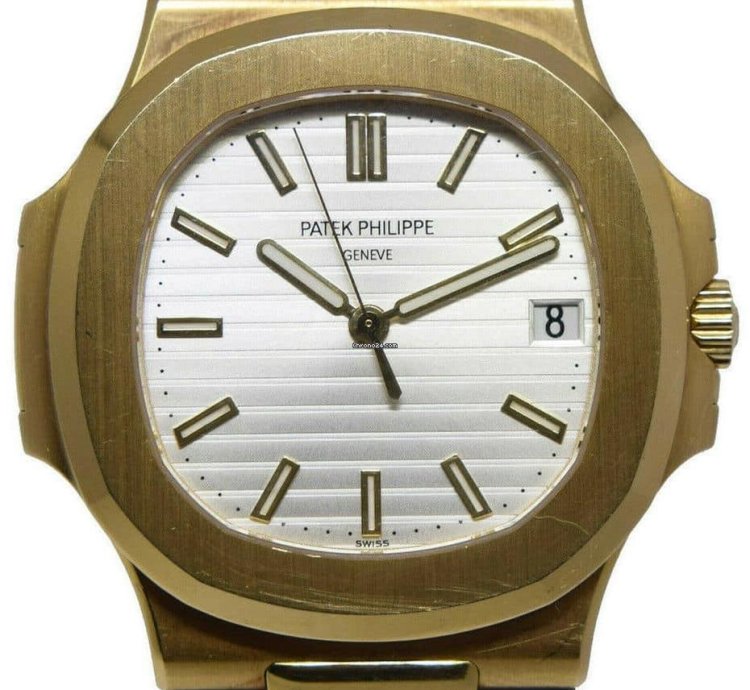 Patek Philippe Nautilus 5711 Nautilus 18k Yellow Gold Watch Box Archival Document 5711j