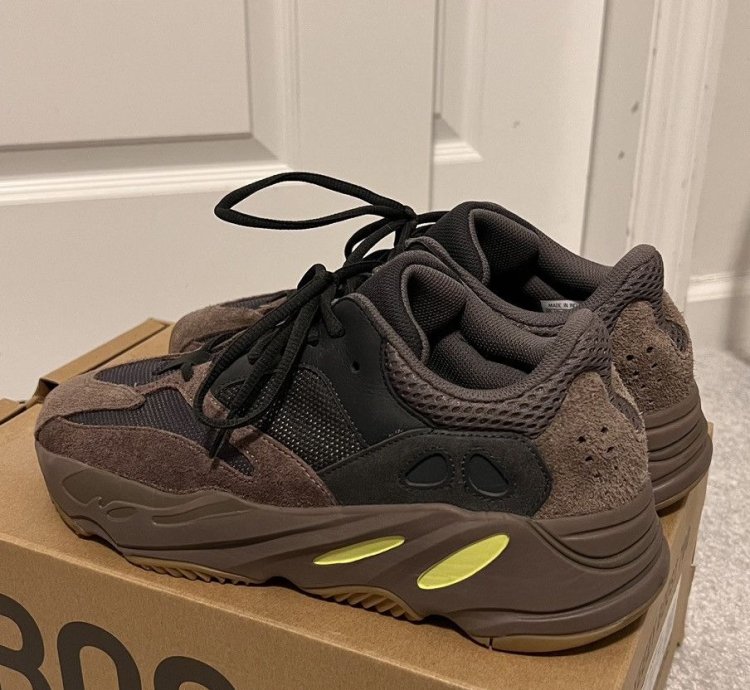 Yeezy Boost 700 Mauve