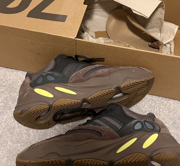 Yeezy Boost 700 Mauve
