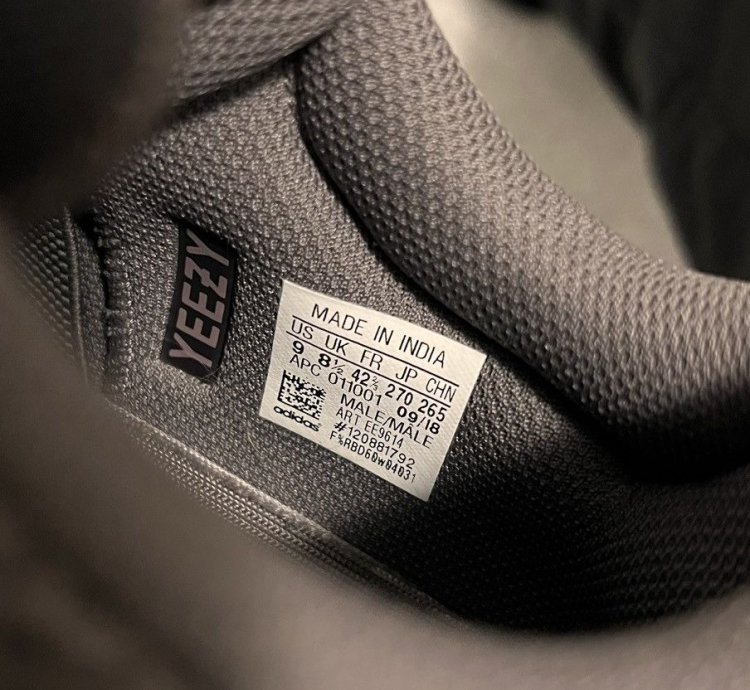 Yeezy Boost 700 Mauve