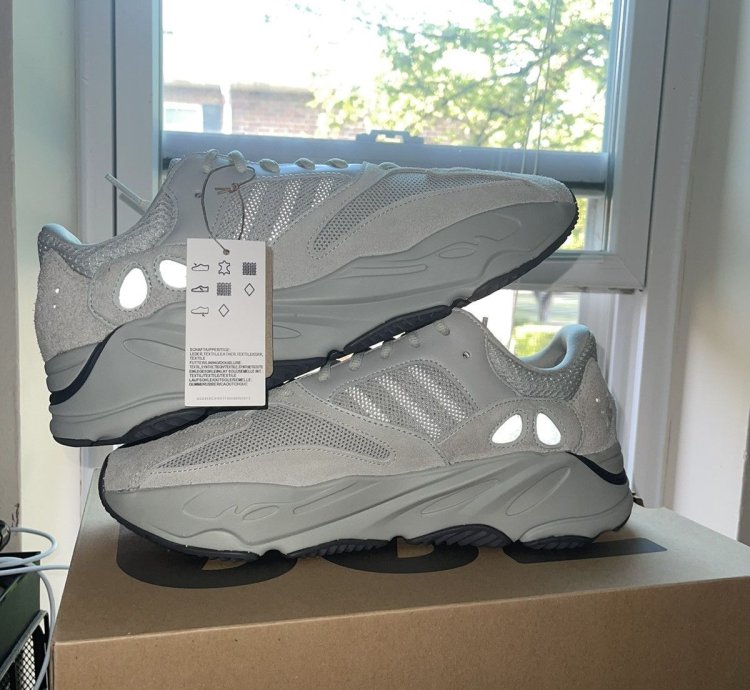 Yeezy Boost 700 Salt