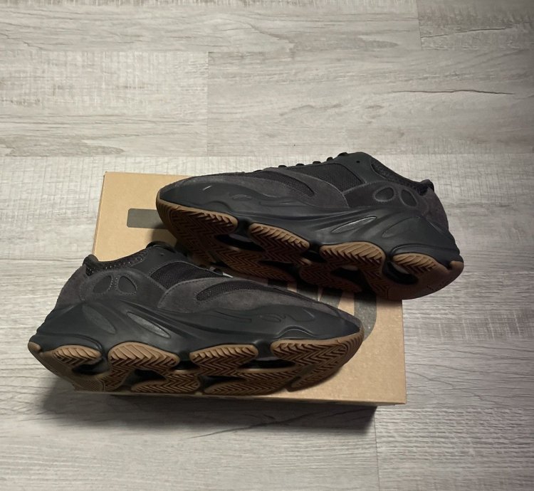 Yeezy Boost 700 Utility Black