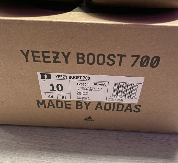 Yeezy Boost 700 Utility Black