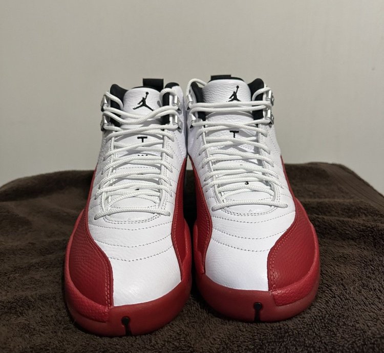 Air Jordan 12 Retro Cherry
