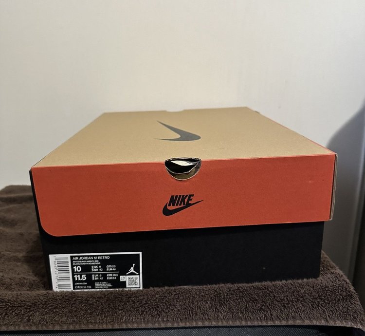 Air Jordan 12 Retro Cherry
