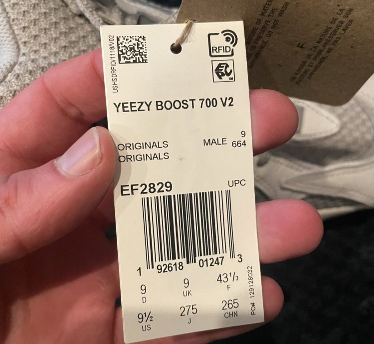 Yeezy Boost 700 V2 Static