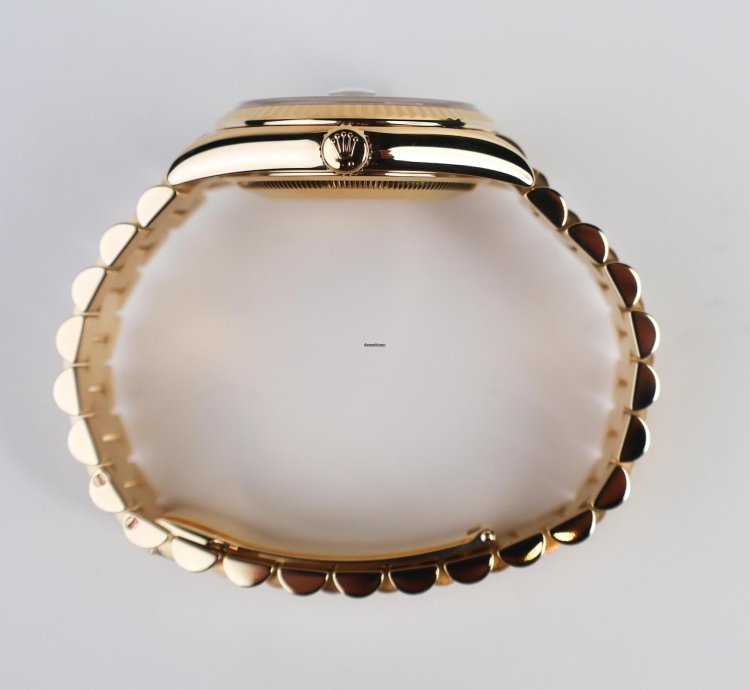 Rolex Day-date 40 40mm Fluted Bezel Yellow Gold Green Roman Dial Presidential Bracelet 228238