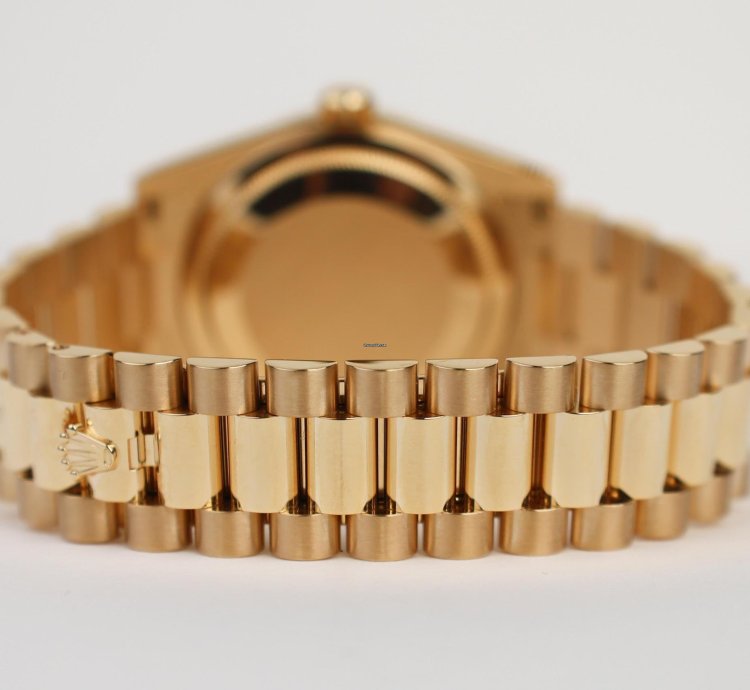 Rolex Day-date 40 40mm Fluted Bezel Yellow Gold Green Roman Dial Presidential Bracelet 228238