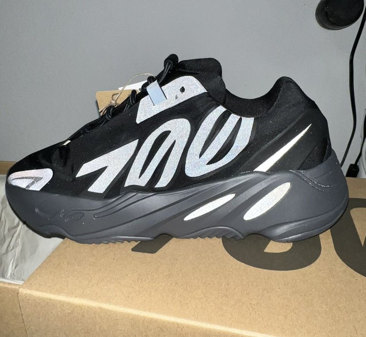 Yeezy Boost 700 V2vanta