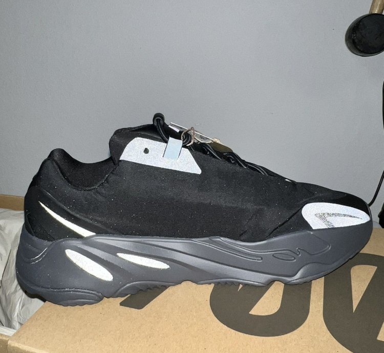Yeezy Boost 700 V2vanta