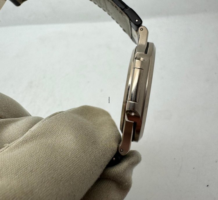 Patek Philippe Nautilus 5711g-001