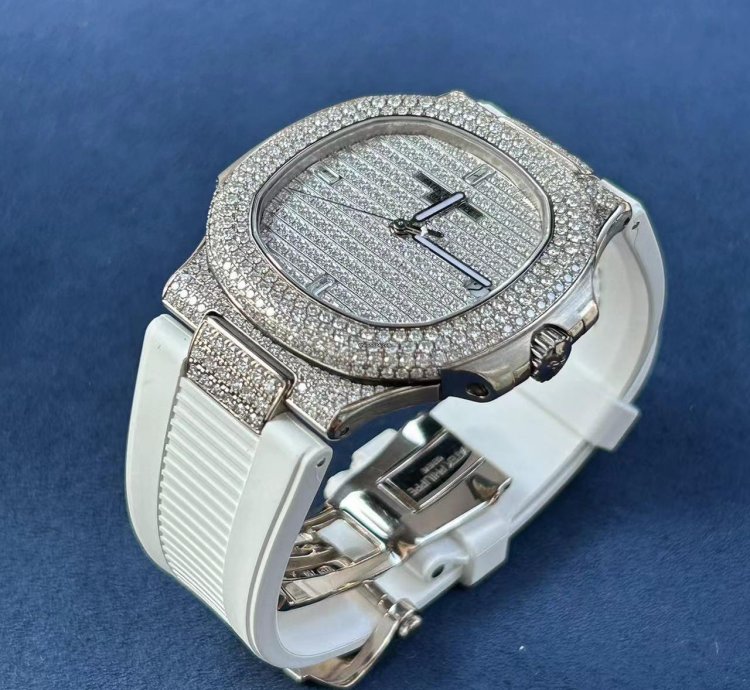 Patek Philippe Nautilus 5711g-001