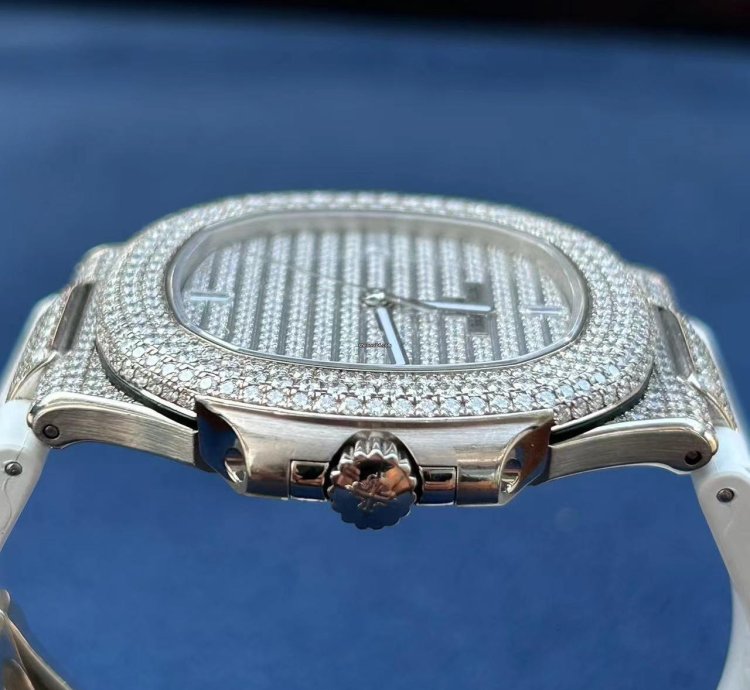 Patek Philippe Nautilus 5711g-001