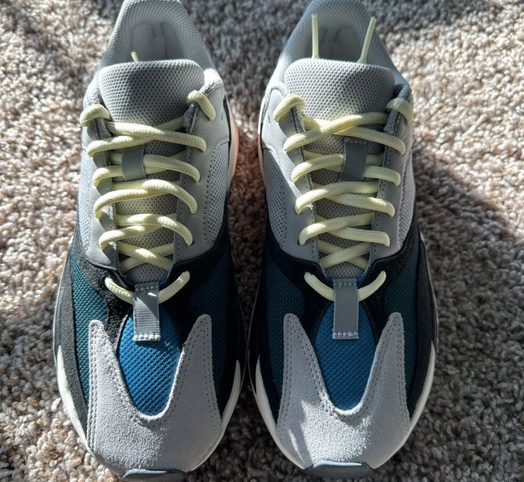 Yeezy Boost 700 Wave Runner