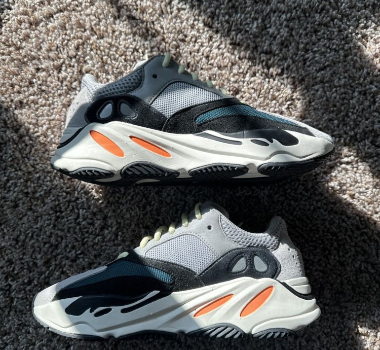 Yeezy Boost 700 Wave Runner
