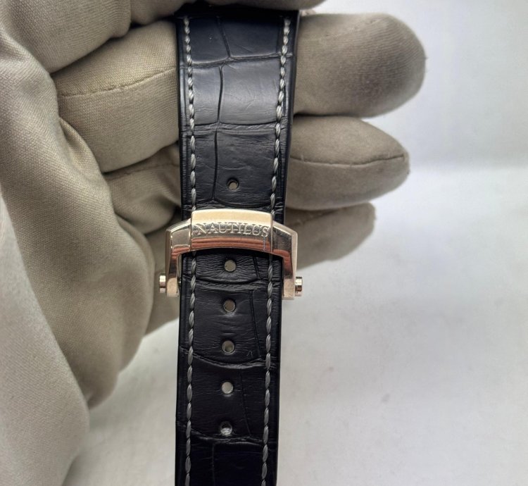 Patek Philippe Nautilus 5711g-001