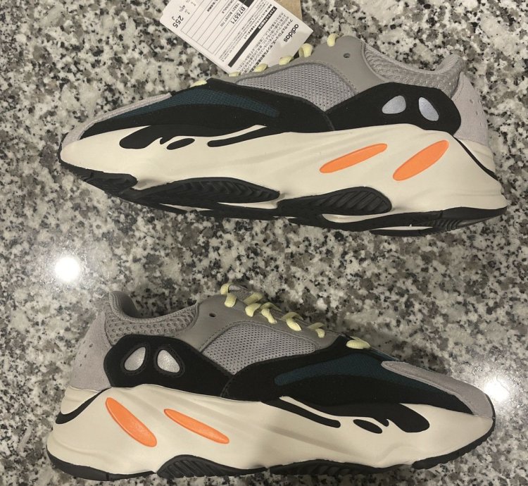 Yeezy Boost 700 Wave Runner 2017