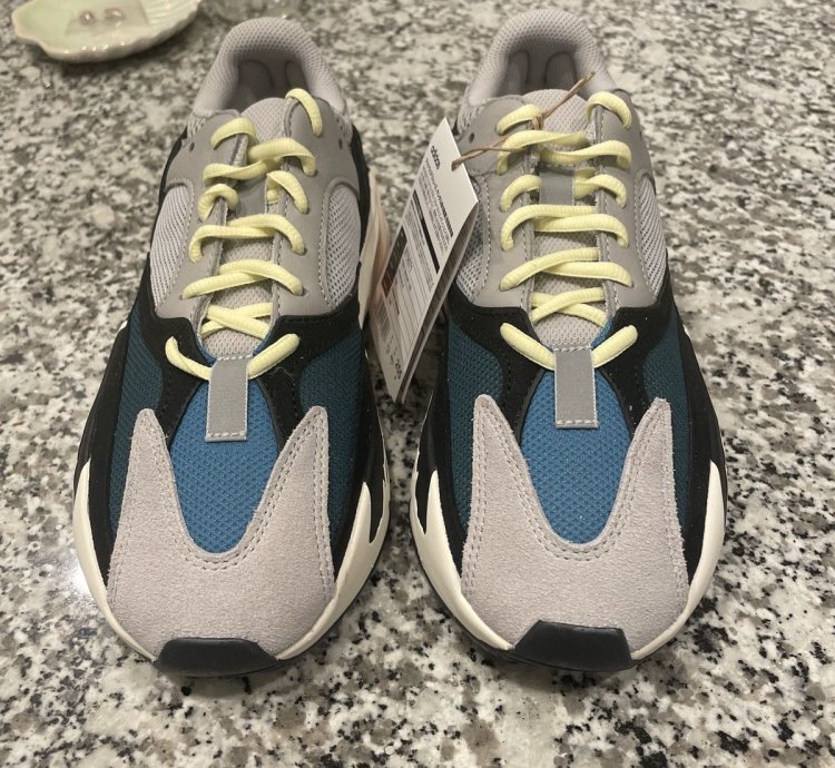 Yeezy Boost 700 Wave Runner 2017