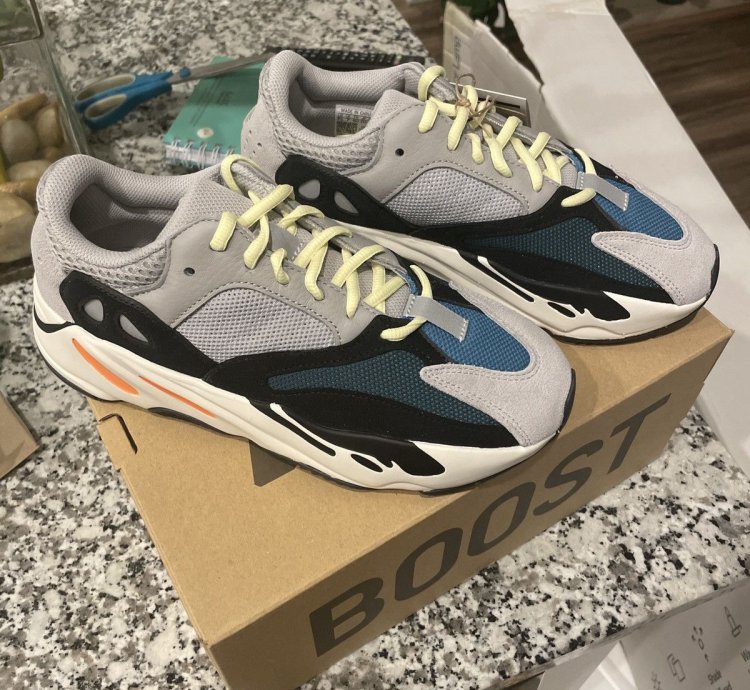 Yeezy Boost 700 Wave Runner 2017