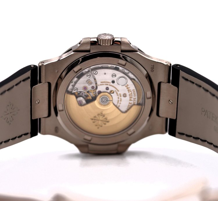 Patek Philippe Nautilus 5711g-001 White Gold Full Set 2008