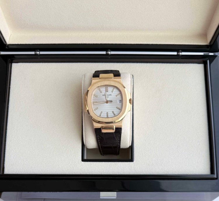 Patek Philippe Nautilus 5711j