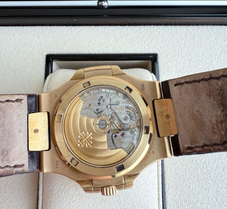 Patek Philippe Nautilus 5711j