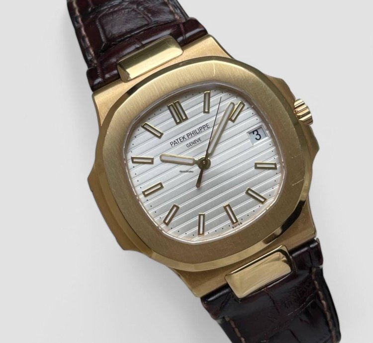 Patek Philippe Nautilus 5711j 18k Yellow Gold