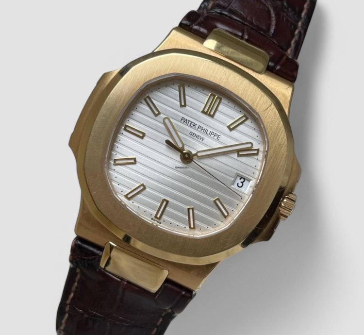 Patek Philippe Nautilus 5711j 18k Yellow Gold