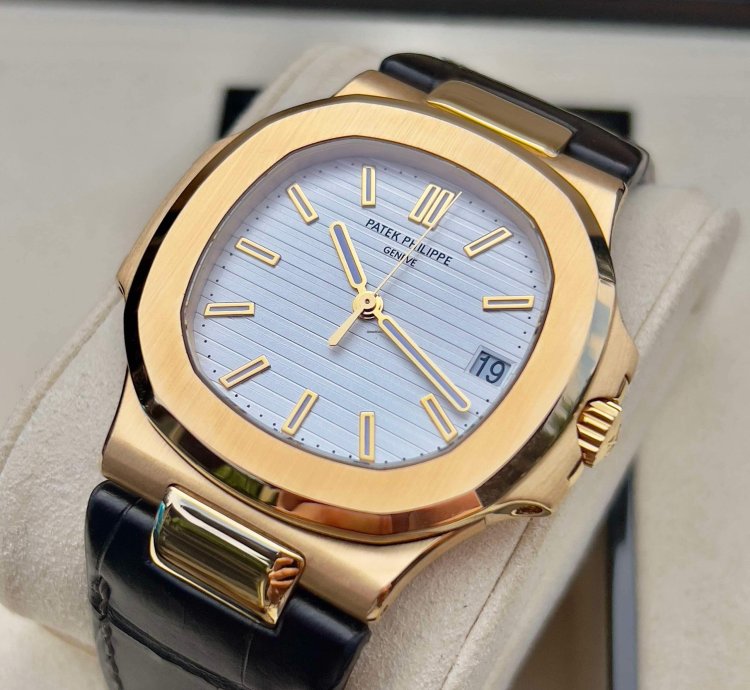 Patek Philippe Nautilus 5711j Box Papers Original Reciept