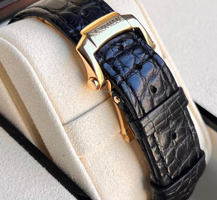 Patek Philippe Nautilus 5711j Box Papers Original Reciept