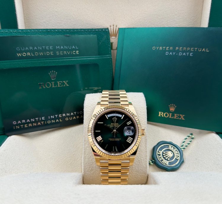 Rolex Day-date 40 40mm Green Ombre Dial Yellow Gold Bracelet 228238 Unworn 2025