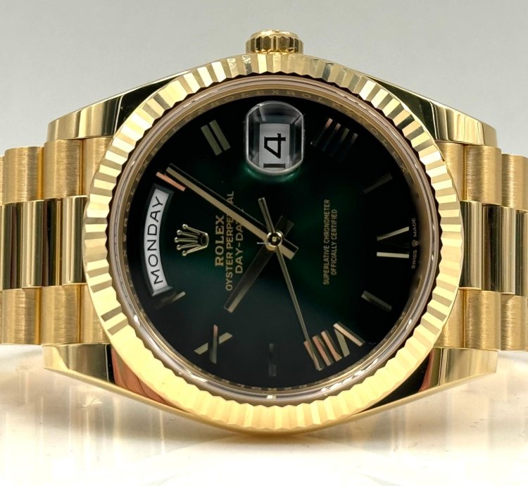 Rolex Day-date 40 40mm Green Ombre Dial Yellow Gold Bracelet 228238 Unworn 2025