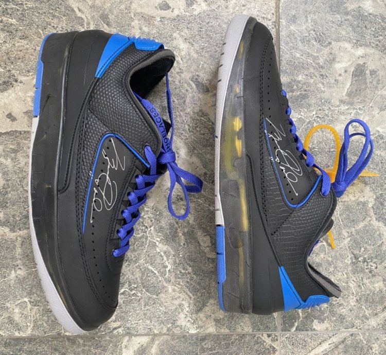 Air Jordan 2 Retro Low Black Varsity Royal