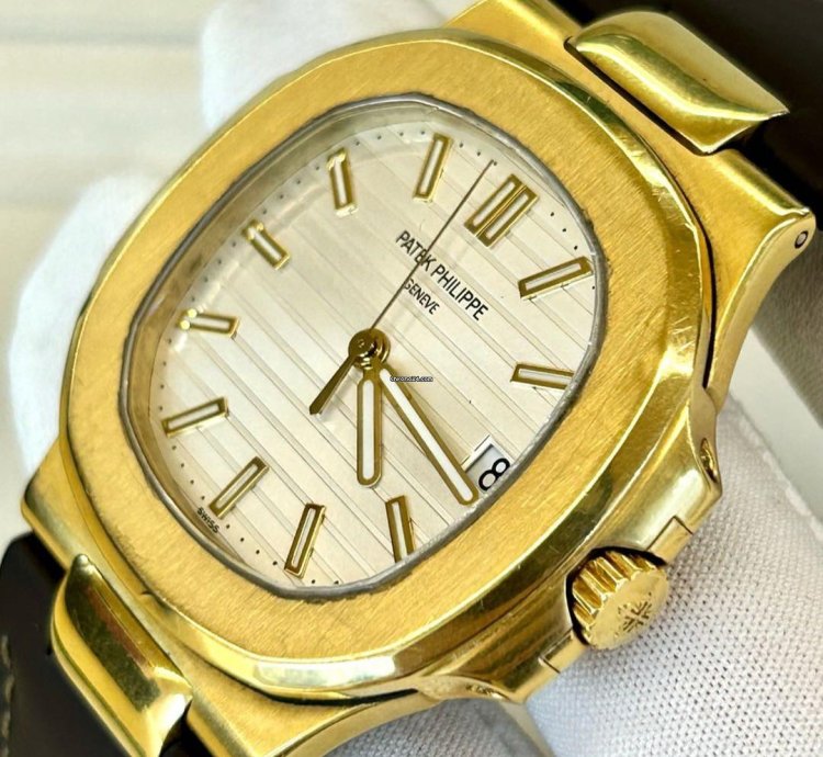 Patek Philippe Nautilus 5711j-001