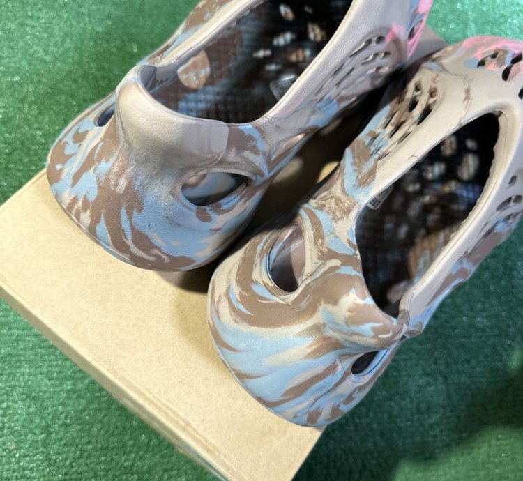 Yeezy Foam Runner Mx Sand Grey