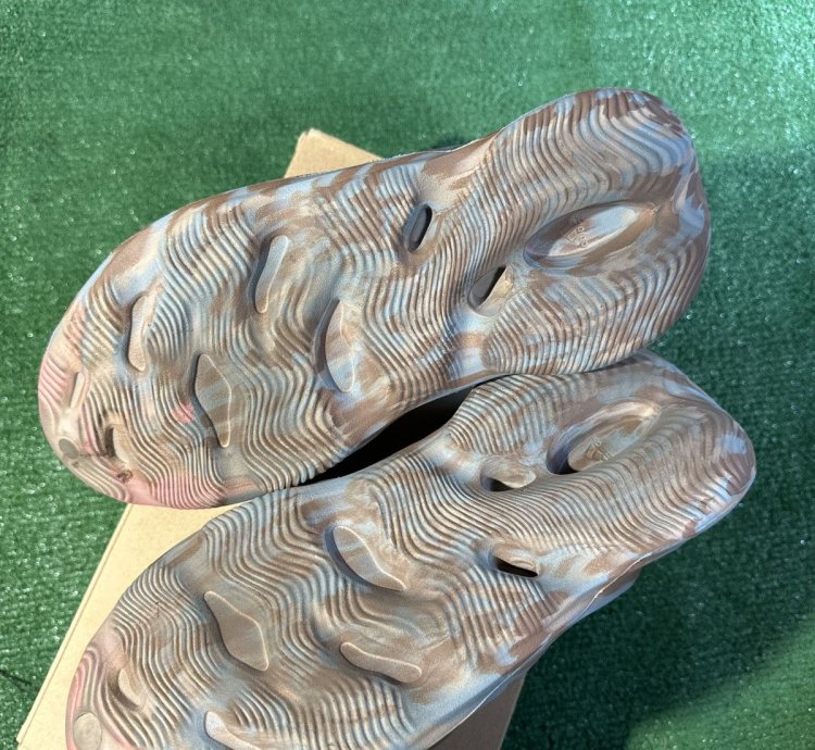 Yeezy Foam Runner Mx Sand Grey