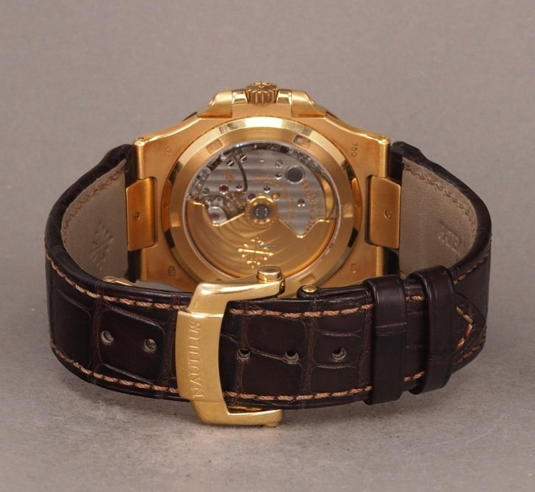 Patek Philippe Nautilus 5711j-001 - 9 2007