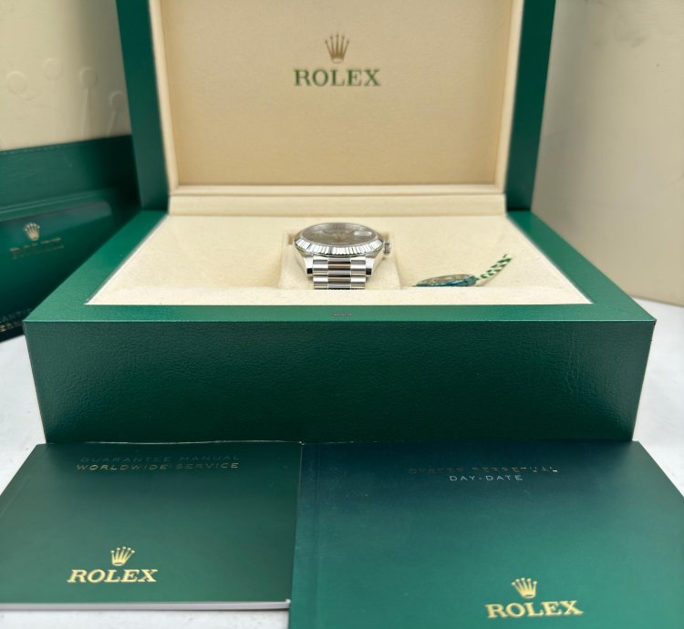 Rolex Day-date 40 40mm Green Roman Dial Platinum Bracelet 228236 Unworn 2024